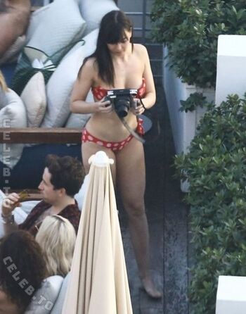 Daisy Lowe