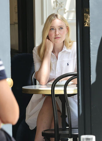 Full leaked Dakota fanning private onlyfans photo