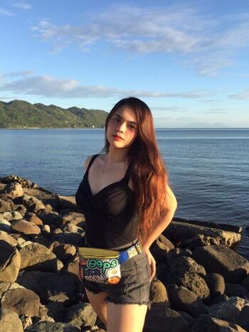 Danica Olandres