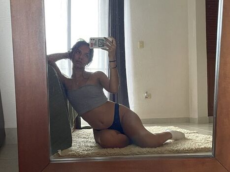 Full leaked Dannistroobe private onlyfans photo