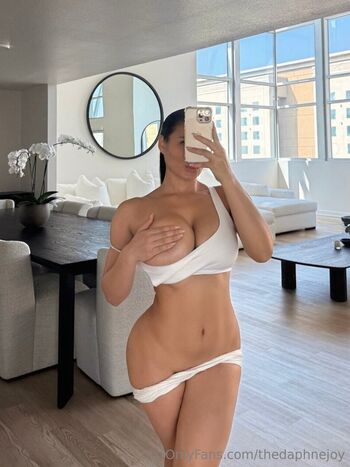 Full leaked Daphnejoy private onlyfans photo