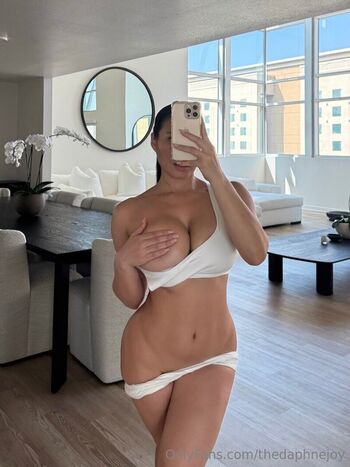 Full leaked Daphnejoy private onlyfans photo