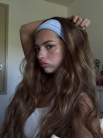Full leaked Darcycromptonx private onlyfans photo