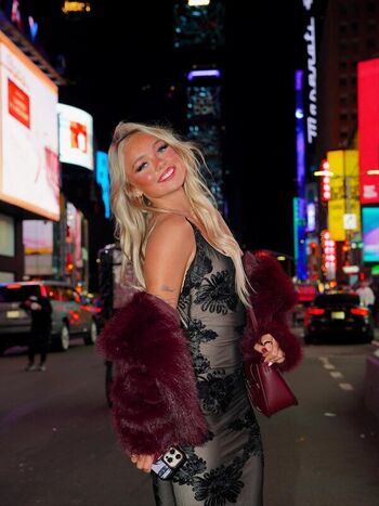 Full leaked Darianrhodess private onlyfans photo