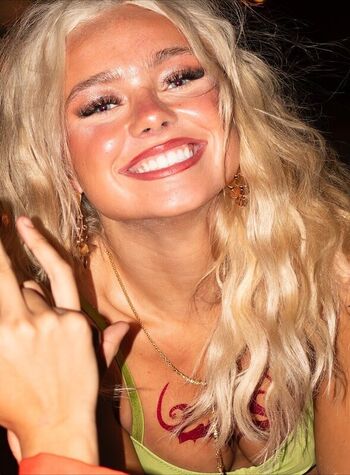 Full leaked Darianrhodess private onlyfans photo