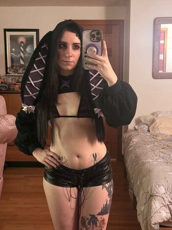 Full leaked Darkscaryswamp private onlyfans photo
