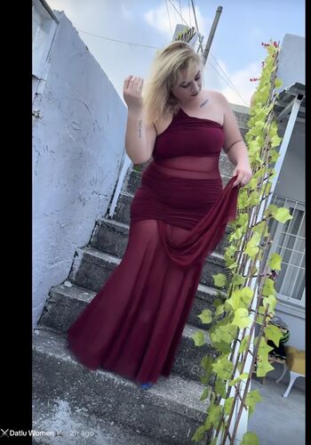 Full leaked Datlu woman private onlyfans photo