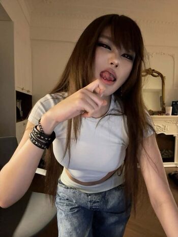 Full leaked Daturakisses private onlyfans photo