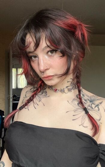 Full leaked Deadmiette private onlyfans photo