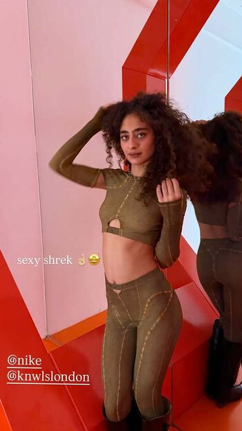 Full leaked Deba hekmat private onlyfans photo