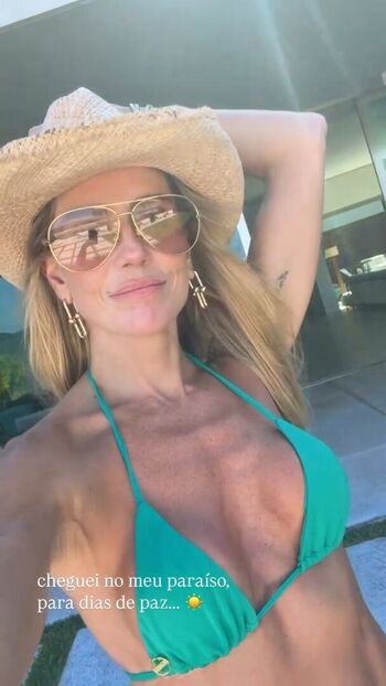 Deborah Secco