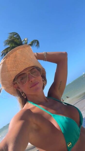 Full leaked Deborah secco private onlyfans photo