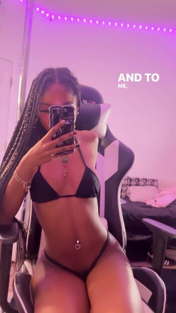 Full leaked Decembrsprincess private onlyfans photo