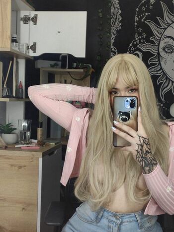 Full leaked Definitelylanie private onlyfans photo