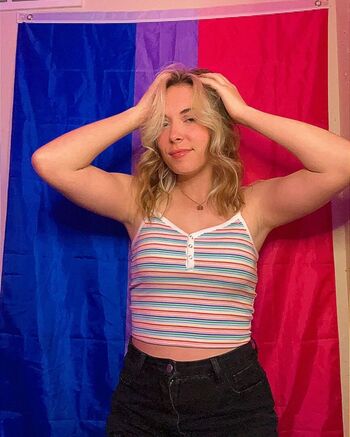 Full leaked Defnotdes private onlyfans photo