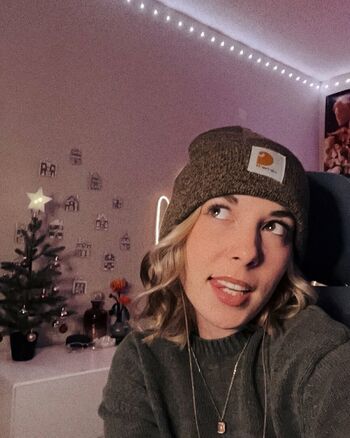 Full leaked Defnotdes private onlyfans photo