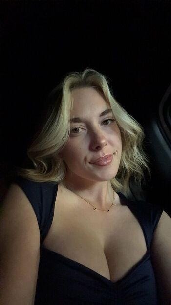 Full leaked Defnotdes private onlyfans photo