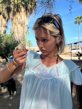 Full leaked Delilah belle hamlin private onlyfans photo