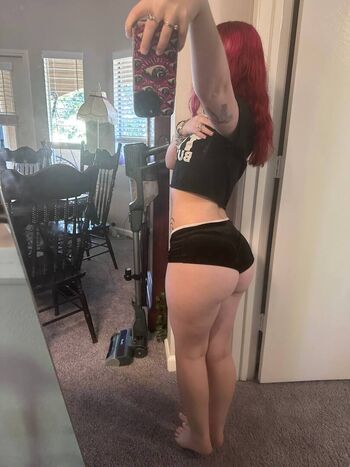 Full leaked Delusionalslvt private onlyfans photo