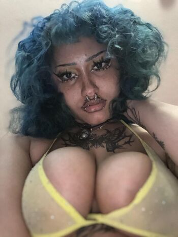 Full leaked Deluxxxeblu private onlyfans photo