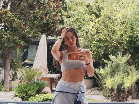 Full leaked Demet ozdemir private onlyfans photo