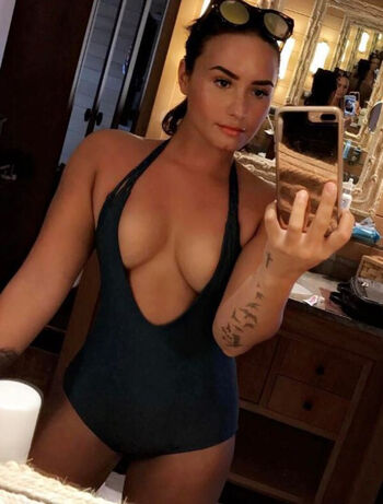 Full leaked Demi lovato private onlyfans photo