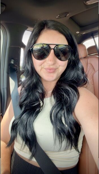 Full leaked Demii private onlyfans photo