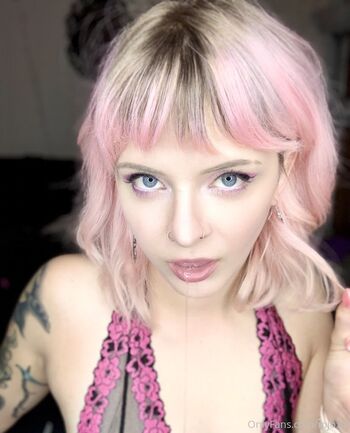 Full leaked Derpyoxo private onlyfans photo