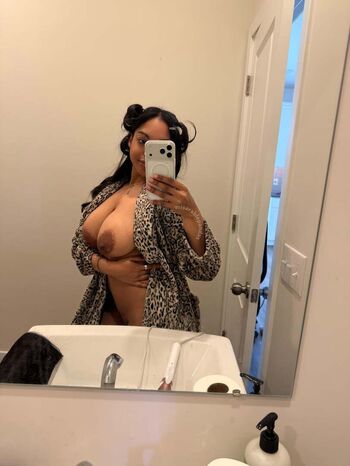 Full leaked Desireava private onlyfans photo