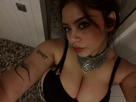 Full leaked Desiresdiary private onlyfans photo