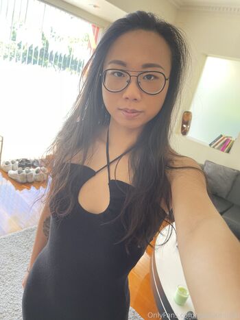 desk1er / jill_bunny