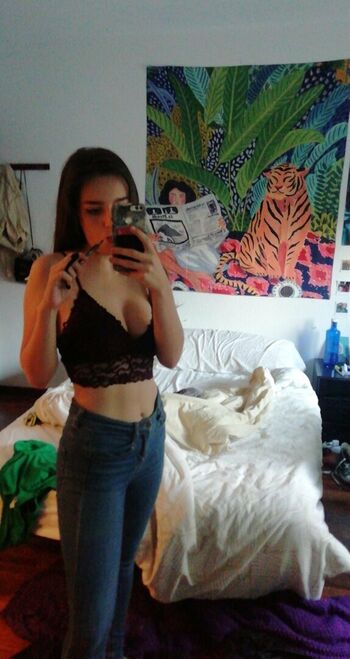 Full leaked Destherhada private onlyfans photo