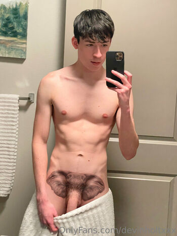 Full leaked Devinholtxxx page private onlyfans photo