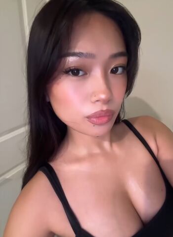 Full leaked Dinaz private onlyfans photo