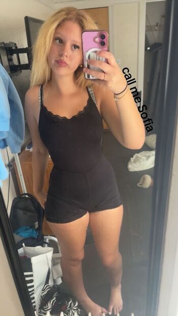 Full leaked Dinmammis private onlyfans photo