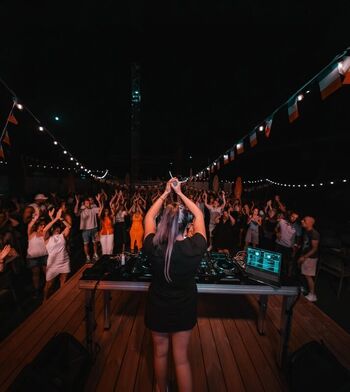 DJ Jeny Preston
