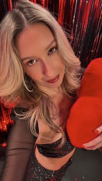 Full leaked Djmissshelton page private onlyfans photo