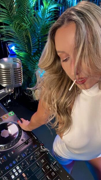 Full leaked Djmissshelton private onlyfans photo