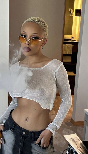 Full leaked Doja cat  page private onlyfans photo