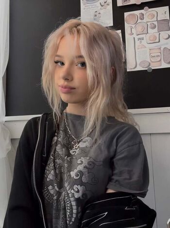 Dollblush / Dollblush ASMR / dollblushtv