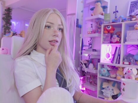 Full leaked Dollblush private onlyfans photo