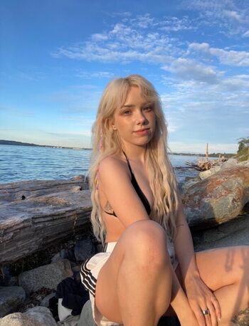 Full leaked Dollblush private onlyfans photo