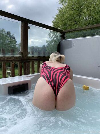 Full leaked Dolly loves private onlyfans photo