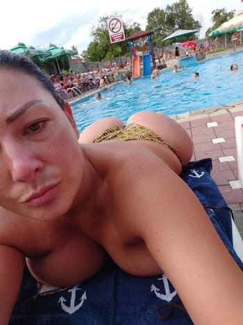 Full leaked Domace matorke milf ex yu private onlyfans photo