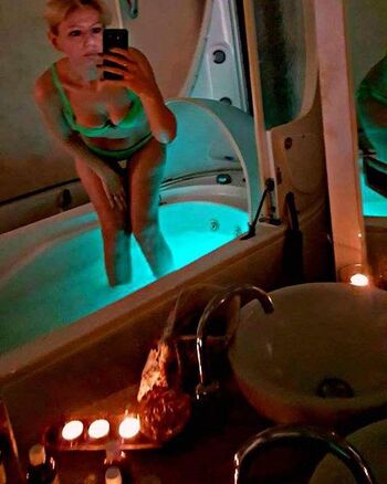 Full leaked Domace matorke milf ex yu  page private onlyfans photo