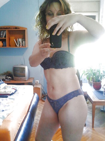 Full leaked Domace matorke milf ex yu private onlyfans photo