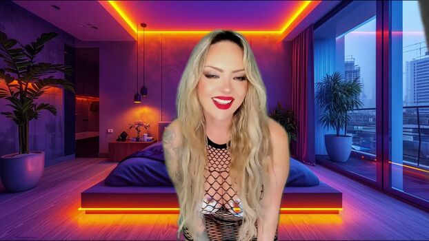 Full leaked Domme bombshell private onlyfans photo