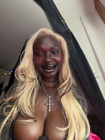 Full leaked Doshadeng private onlyfans photo