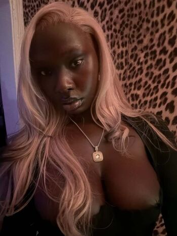 Full leaked Doshadeng private onlyfans photo