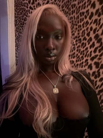 Full leaked Doshadeng private onlyfans photo